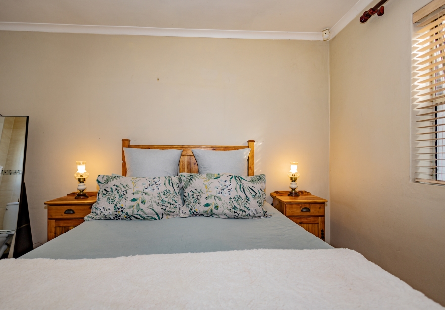 2 Bedroom Property for Sale in Oakglen Western Cape